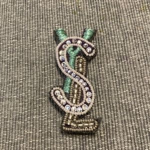 brooche